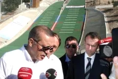 188876_150323681796052_1297682316_n